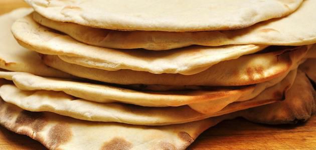 ساندويش الجبنة البيضاء بالخبز العربي