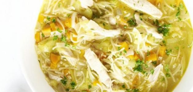 شوربة الدجاج بالشعيرية