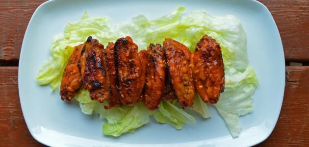 طريقة عمل اجنحة الدجاج بالصوص