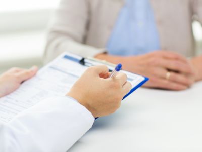 أسباب التهاب المسالك البولية عند النساء أسباب التهاب المسالك البولية عند النساء