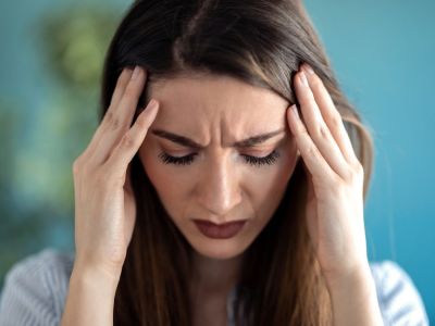 الشقيقة عند النساء: الأعراض، الأسباب والعلاج الشقيقة عند النساء: الأعراض، الأسباب والعلاج