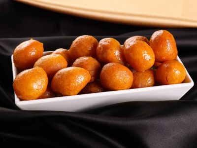 طريقة تحضير لقمة القاضي بالحليب
