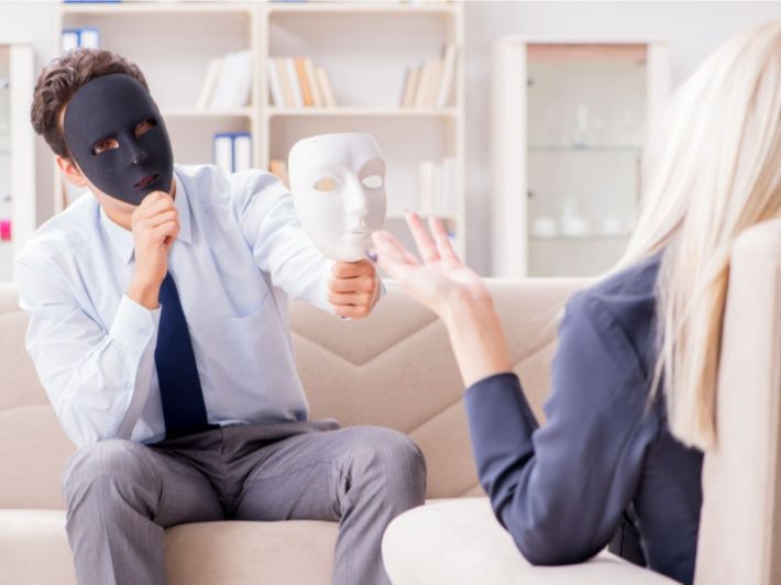 من هو النرجسي الخبيث؟