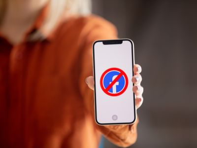 كيفية حظر صديق من الفيسبوك عبر الحاسوب، وعبر الهاتف المحمول