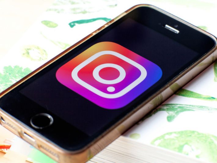 كيف أعمل منشن في الإنستغرام؟ وأحدد من يمكنه عمل منشن لي؟