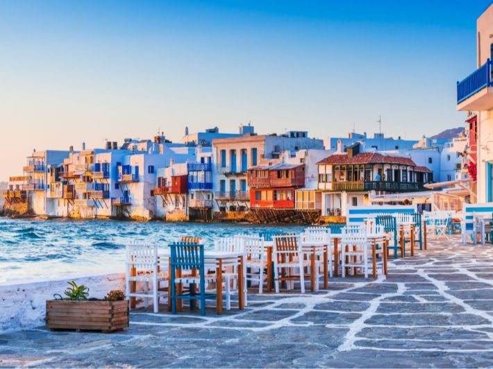 عليك بزيارة هذه المناطق السياحية في جزيرة ميكونوس اليونانية