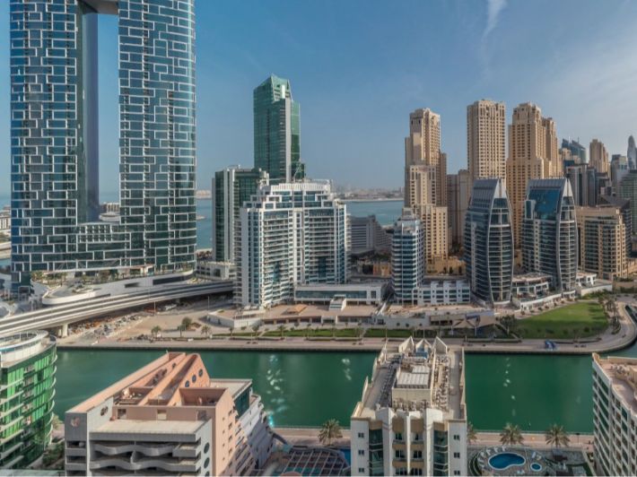 مطاعم فطور على البحر في دبي: لتجربة إفطار مميزة