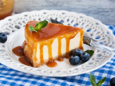 تشيز كيك بصوص الكراميل، لسهرة صيفية