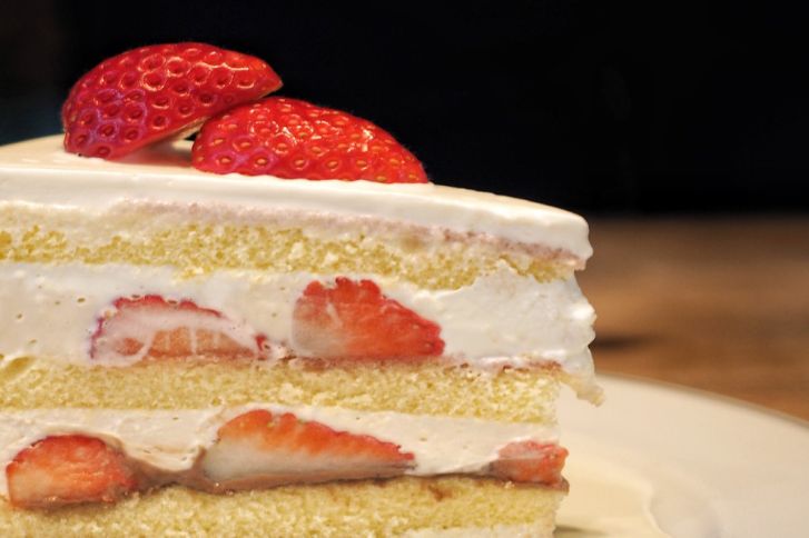 طريقة عمل شورت كيك الفراولة