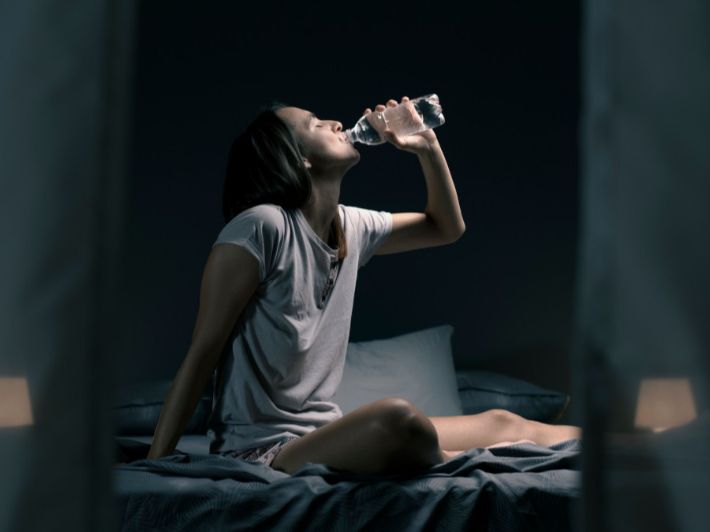 العطش أثناء النوم: كيف تتخلص منه؟