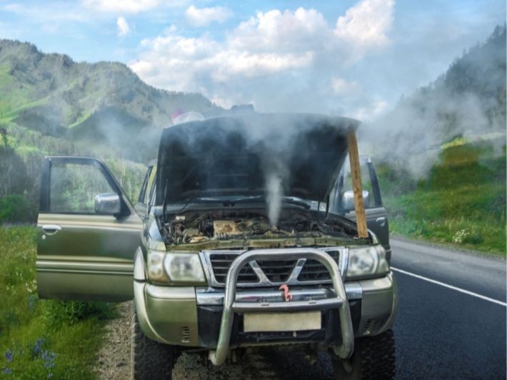 أسباب ظهور دخان من كبوت السيارة