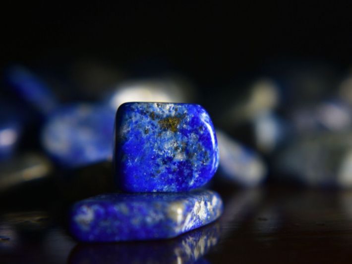 حجر اللازورد الأزرق